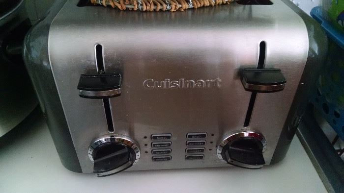 CUISINART 4-SLICE TOASTER