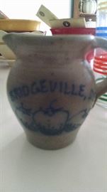 BRIDGEVILLE POTTERY...CREAMER