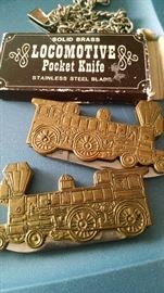 CLOSE-UP....LOCOMOTIVE POCKET KNIVES