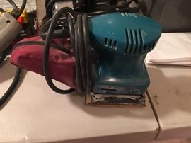 MAKITA FINISHING SANDER