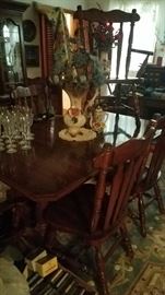 Large selection of antique and modern furniture. 7 pcs. oak dining room set
