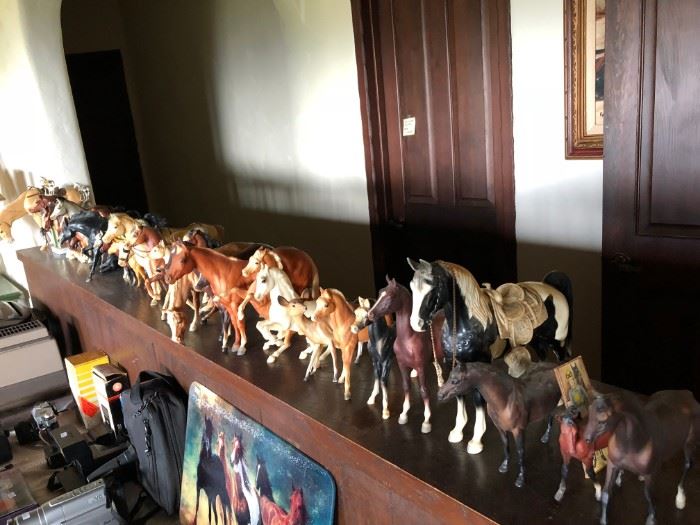 Collectible Vintage Breyer horses ( selling the entire lot together, not individually.)