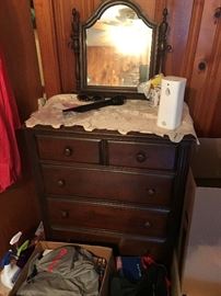 Vintage Dresser / Mirror $ 194.00
