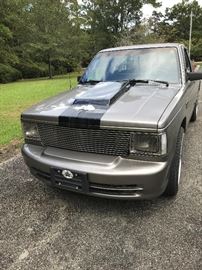 1988 Chevy S10 long bed with just under $ 70,000 miles - $ 1,950.00