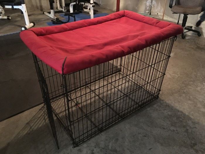 Large dog crate. Dog bed that fits in crate.