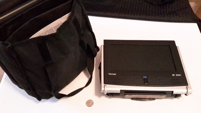 Venturer Dual Screen portable DVD player (other screen inside bag).