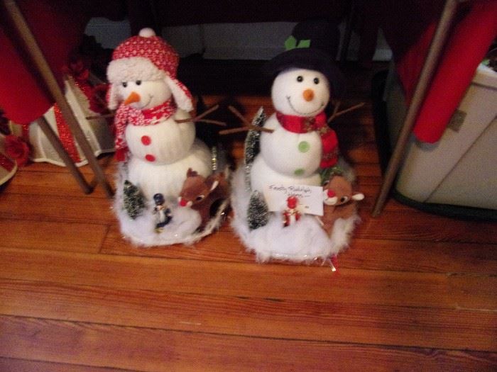 These are snowman hats, great to wear in a parade or fun centerpieces.