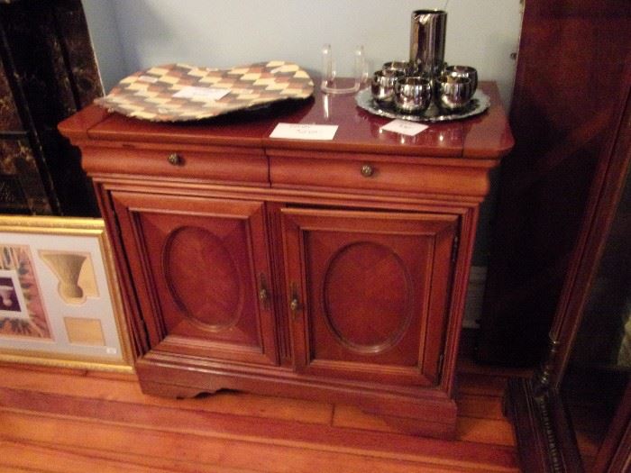 Sideboard, opens up as server