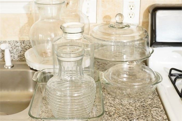 Lot of Glass Kitchenware