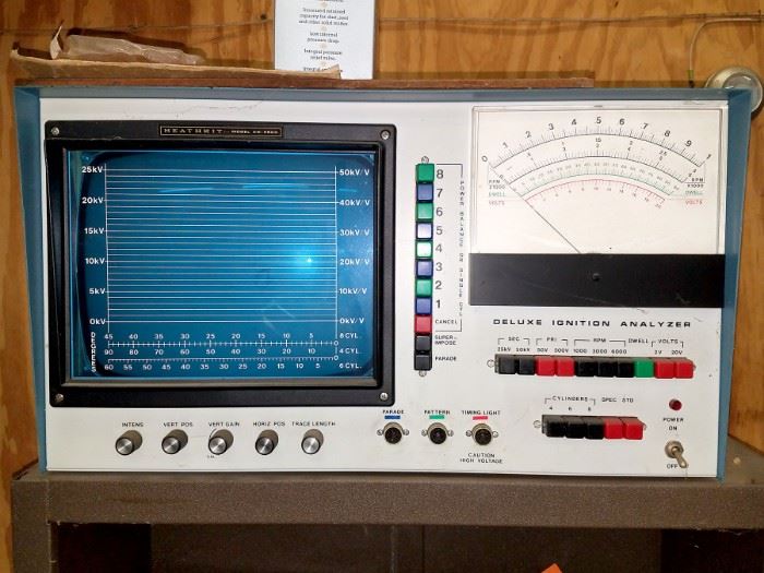 Vintage Heathkit Model CO-2600 Deluxe Ignition analyzer