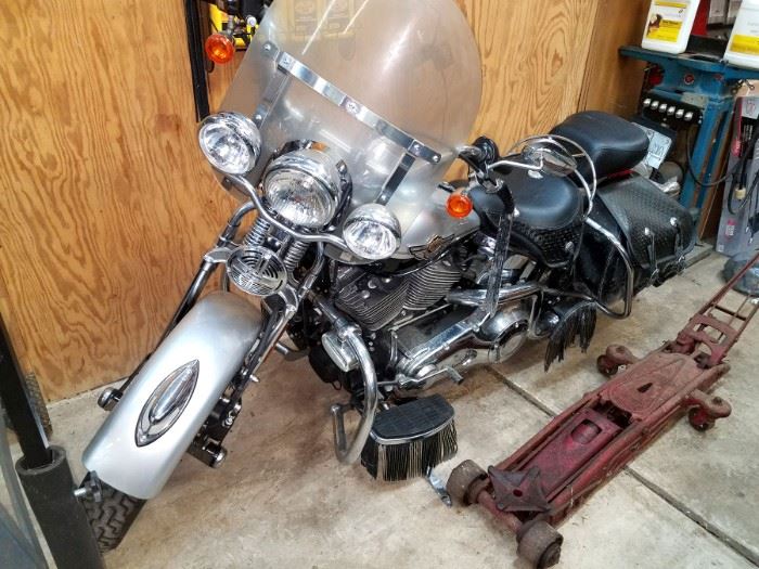 Running 2003 Harley Davidson Heritage Springer with a standard security system and only 4950 miles!