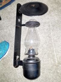 Handlan oil lamp