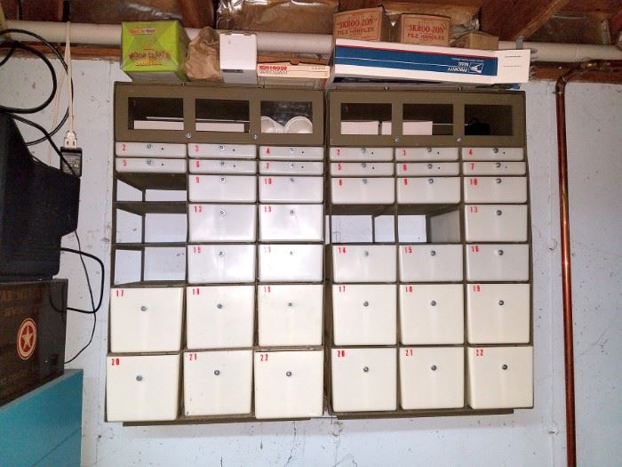 Storage drawer unit
