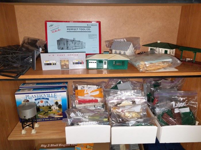 Model train parts & accessories