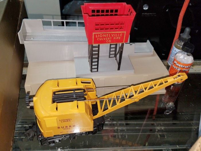 Lionel train pipe loader. Burro crane