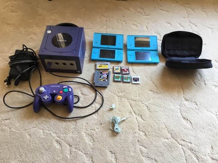 Nintendo Game Cube  Assorted Pieces