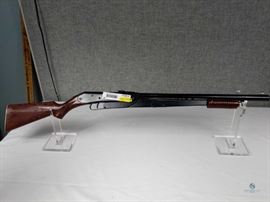 Daisy Air Rifle Model 25 / Pump action. Model 25 Reg. # B324978. made in Arkansas
