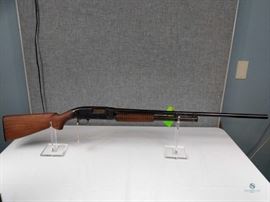 Winchester Model 12 / NON-operable. Slide does not work. Parts / display only 933179 .12 gauge, FFL #255
