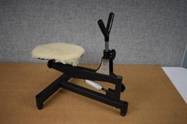 Outers Pistol Perch / Model 406041-2/88 LOCATION 19
