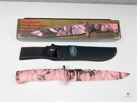 Kentucky Cutlery Company Zombie Knife / 440 Stainless Steel Pink Camo coated 7" blade and Handle with Nylon Sheath. New in Box. LOCATION 20
