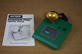RCBS Power Pro Digital Scale / With manual. Missing weights. LOCATION 17
