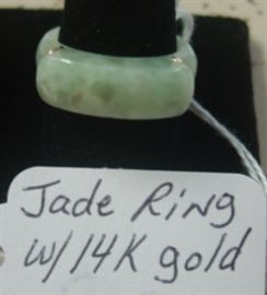 Jade Ring w/14K Gold