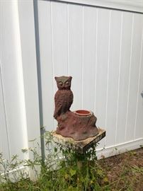 Owl concrete plant holder