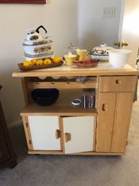 Kitchen cart - great space saver 