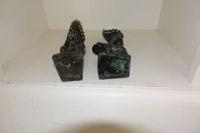 PAIR OF EARLY BRONZE STATUES