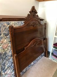 Antique Bed Dark Mahogany, in Queen