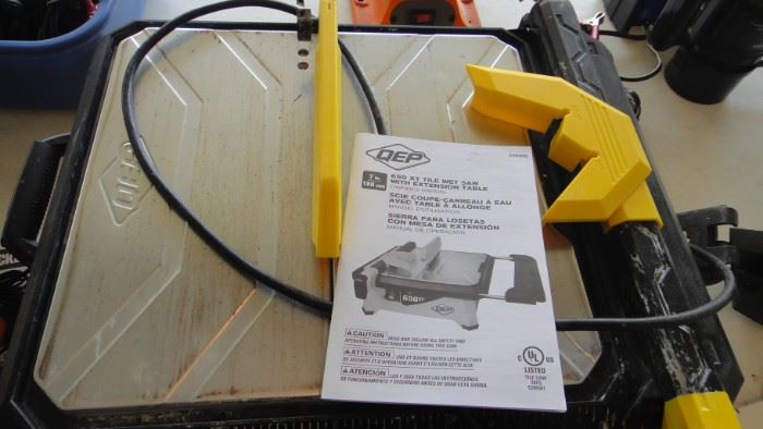 Tile cutter 