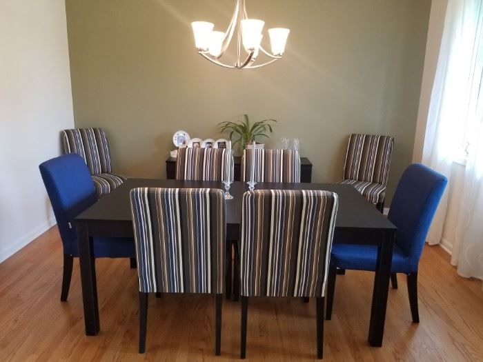 Black dining room table with 6 chairs 