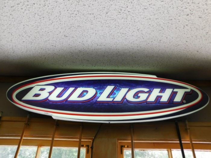BUDLIGHT  lighted beer sign 