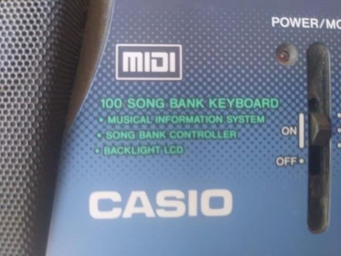 Casio Electronic Keyboard with stand 