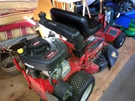 SNAPPER RIDING MOWER