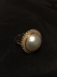 Pearl with Diamond Halo in 14K Gold