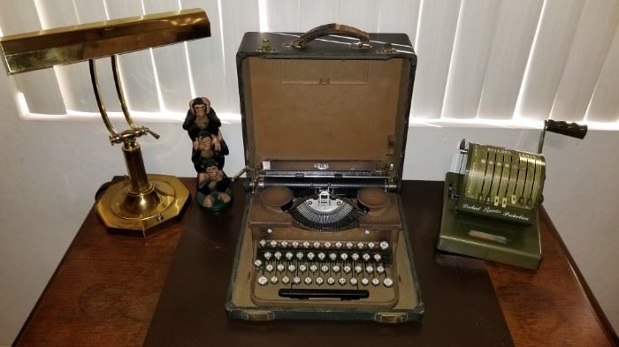 Royal Typewriter Model P