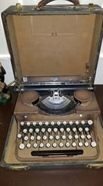 Royal Typewriter Model P