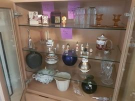 NEW PICTURES! Lots of high end figurines and collectibles