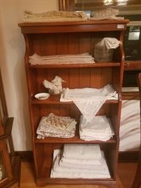 vintage linens and table cloths