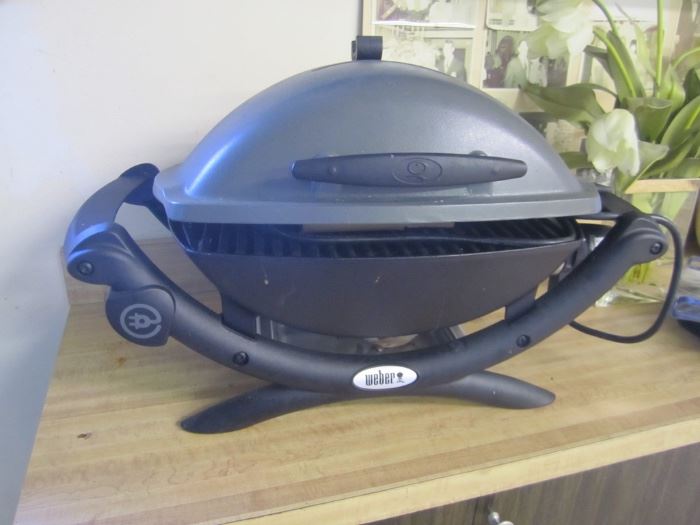 ELECTRIC WEBER GRILL