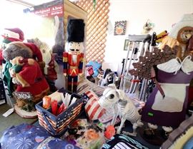 Lots of Pretty Christmas items for sale. Halloween and 4th of July and Easter decorations also for sale.