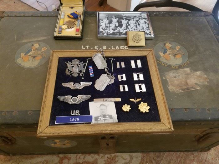 Just found Ww2 Airforce Trunk... Wings,medals,photos...