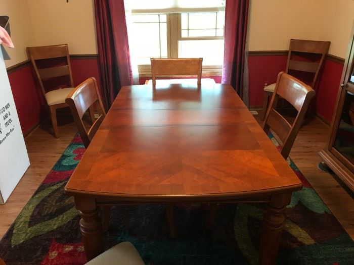Qaulity solid wood dining room table and chairs
