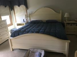 King size bed