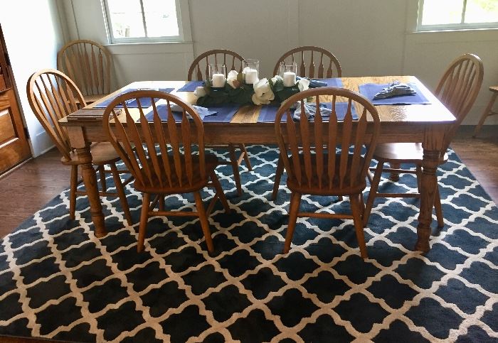 Beautiful oak farm table