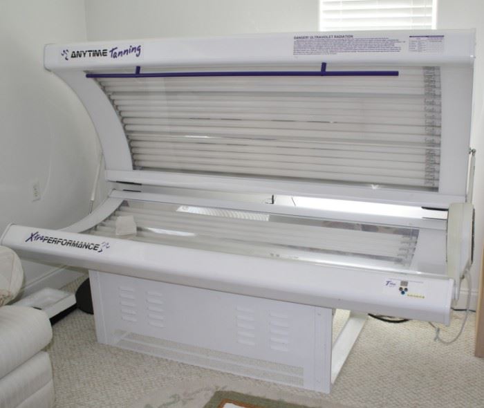 Sunsource Model 3A Commercial Tanning Bed, all steal, made in usa