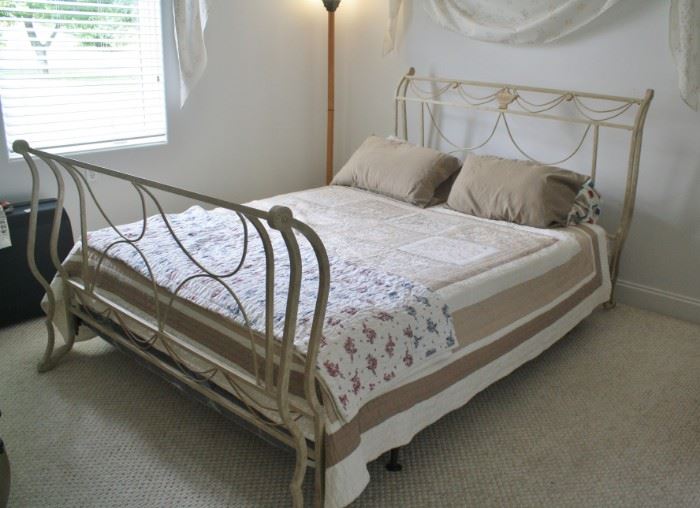 Distressed look iron sleigh bed, beige color