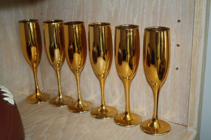6 gold champagne glasses