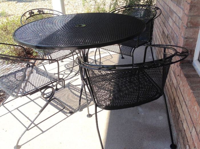 Meadow Craft Wrought Iron Patio Table w/4 Chairs.